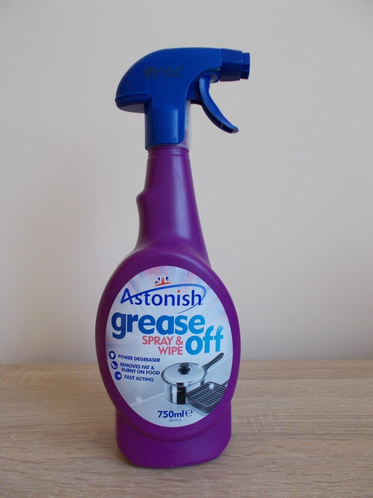 Spray czyszczący Astonish3